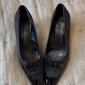 Salvatore Ferragamo 9 patent satin heels designer shoes black pumps Italy